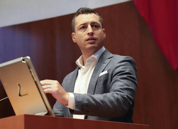 Colosio propone reforma para transparentar desabasto de medicamentos