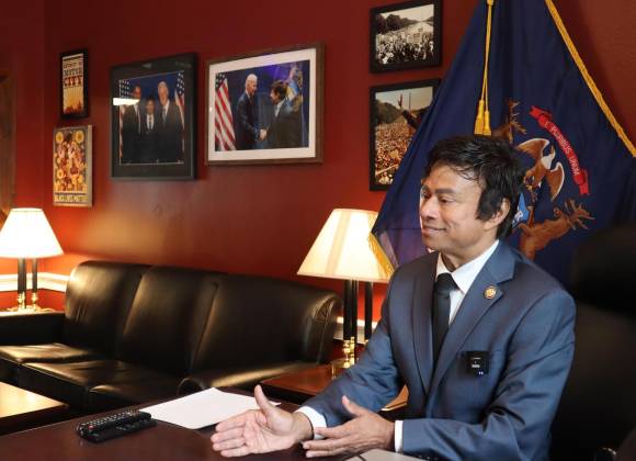 Shri Thanedar, el legislador demócrata que busca destituir a Donal Trump