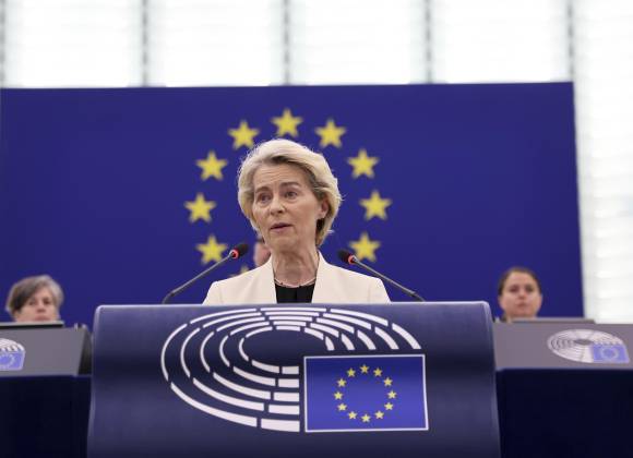 Trump asegura que la UE busca alcanzar un acuerdo comercial para evitar guerra arancelaria