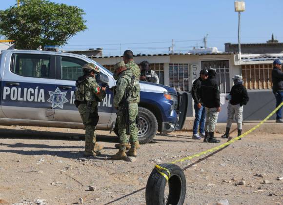 Tras enfrentamientos, elementos aseguran explosivos improvisados en Culiacán