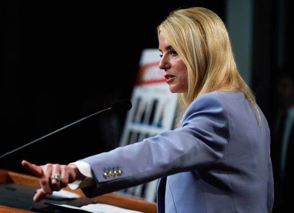 Anuncia EU mayor decomiso de fentanilo en la historia; detienen a 16 miembros del Cártel Sinaloa