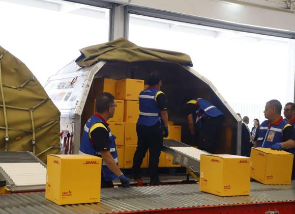 Ante regulación aduanera de EU, DHL suspende envíos mayores a 800 dólares a consumidores de EU
