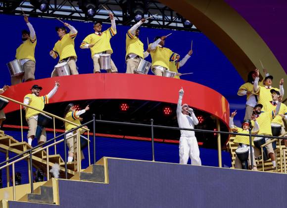 Doja Cat, J Balvin y Tems hacen vibrar el mundial de Clubes en Show de Medio Tiempo