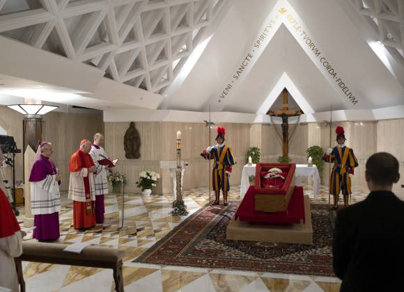 De ‘cónclave”’ a ‘fumata blanca’: un glosario de términos usados en una transición papal