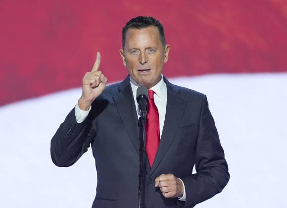 El enviado de Trump a Venezuela, Ric Grenell, en problemas por un viaje en avión no autorizado