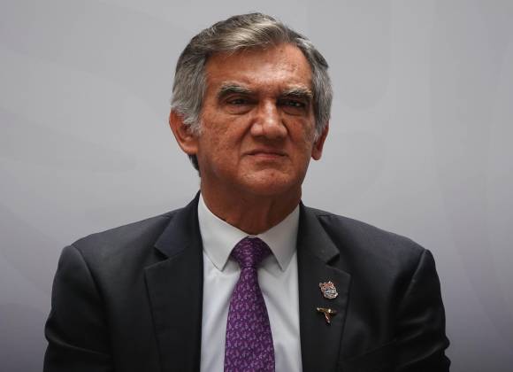 Dice Américo Villarreal no haber sido notificado de revocación de visa estadounidense