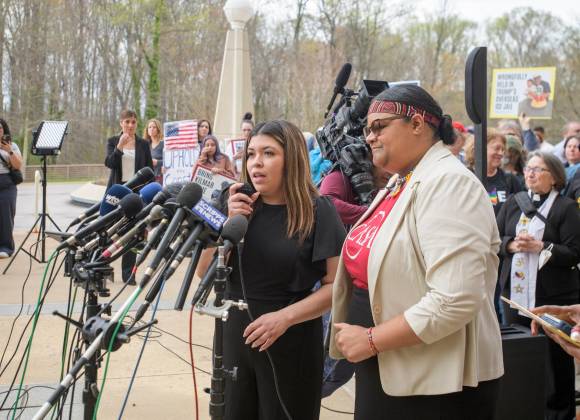 Se ordena al gobierno de Trump traer de regreso a EE. UU. a migrante deportado