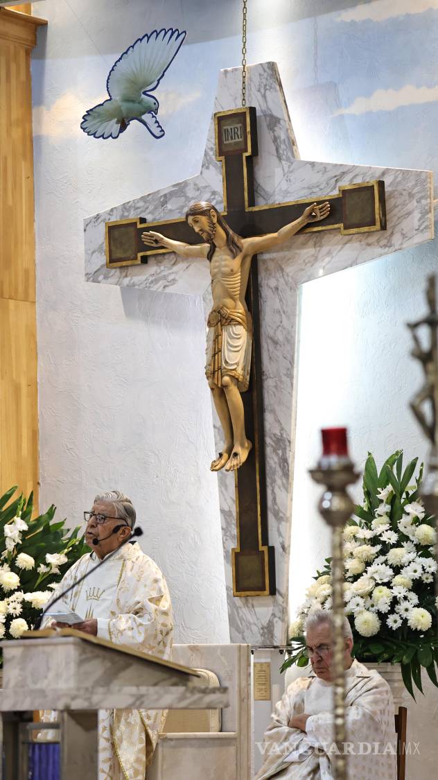 $!Durante la celebración, el sacerdote dedicó su homilía a agradecer a sus padres, maestros y colaboradores, así como a las personas que lo han acompañado en su trayectoria pastoral.