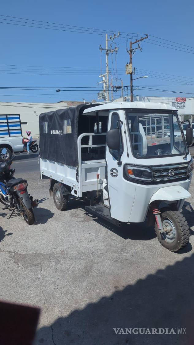 $!Un servicio seguro es el que ofrece Daniel en su mototaxi para quien desee trasladar a su mascota.