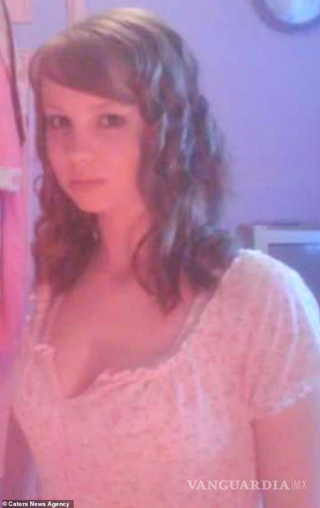 $!Sus gigantescos senos no paran de crecer, se han convertido en su tortura