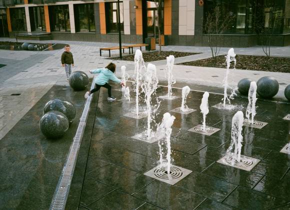 Splash pads: Una ingeniosa oportunidad de disfrute del espacio urbano