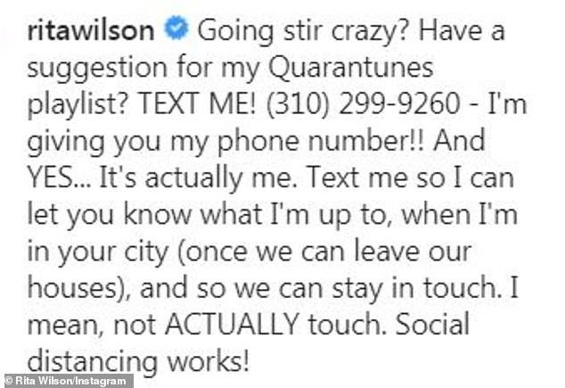 $!Mientras tanto… Rita Wilson comparte en Instagram su número de teléfono y pide a sus fans que le envíen mensajes mientras está en recuperación
