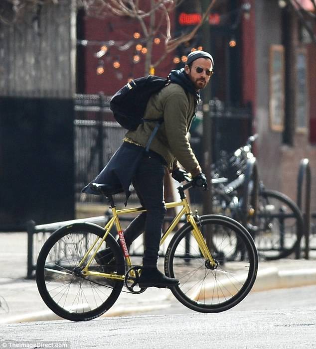 $!Para Justin Theroux la vida continúa tras terminar con Jennifer Aniston