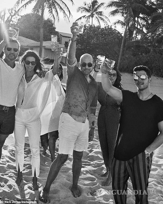 $!Nick Jonas lanza su tequila Villa One