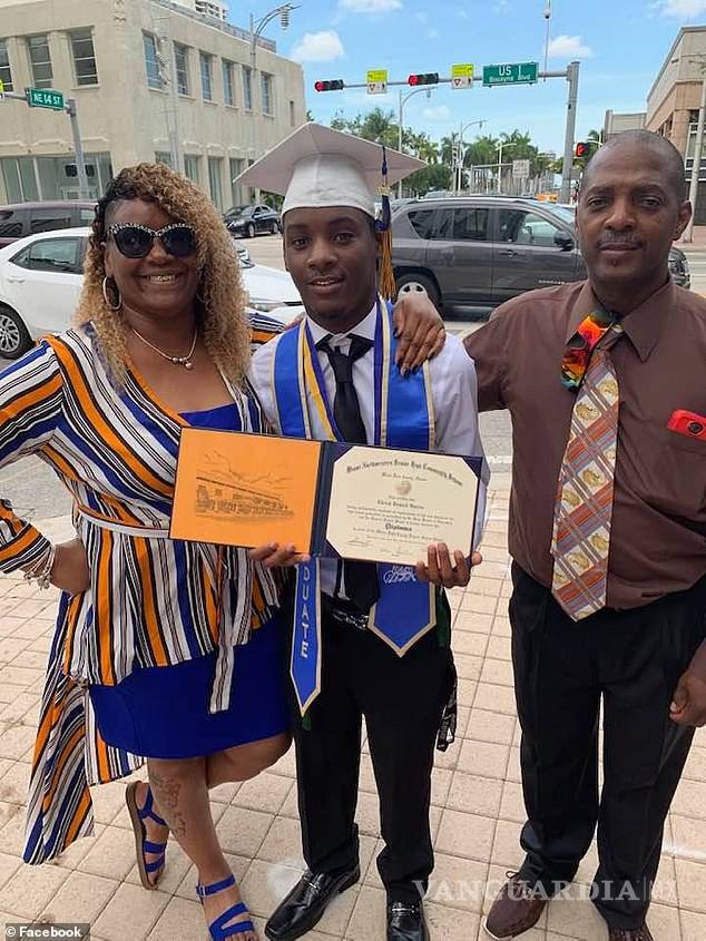 $!Le compró un costoso coche a su esposa, una semana después la mató, por infiel