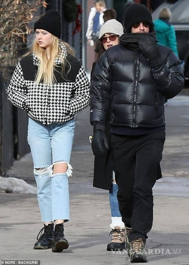 $!Muy modernos..! Gwyneth Paltrow y su exmarido Chris Martin, se reúnen por Navidad, con sus hijos y sus parejas actuales