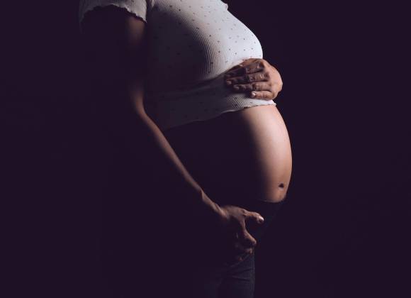 Alertan sobre alza en muerte materna