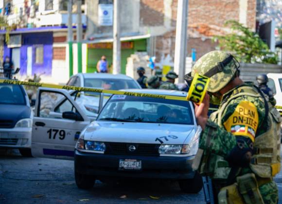 Golpea a Acapulco violencia a taxistas y choferes