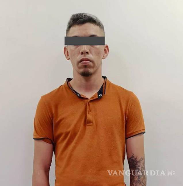 Agentes catean dos viviendas en Monterrey por narcomenudeo