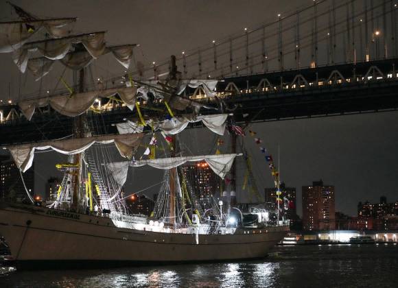 Indagan falla de motor y labor de remolcador en tragedia del buque Cuauhtémoc