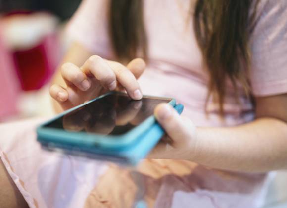 Diputados locales prohíben celulares en escuelas de Tamaulipas