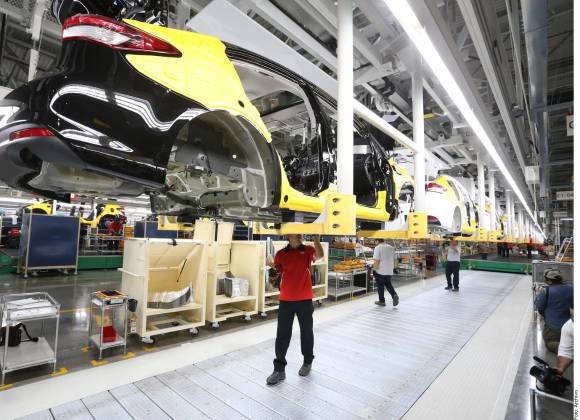 Exportaciones de autopartes de México a EU incumplen con un 35% las reglas del T-MEC