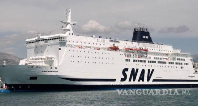 Ferry italiano con 250 pasajeros, a la deriva en Adriático