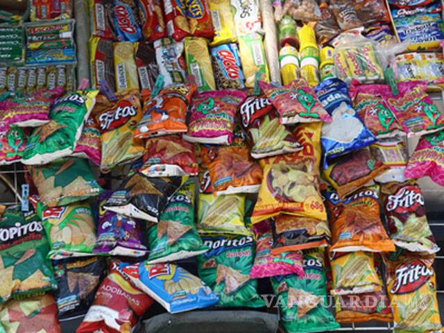 $!Cinco mañas al comer que te hacen engordar