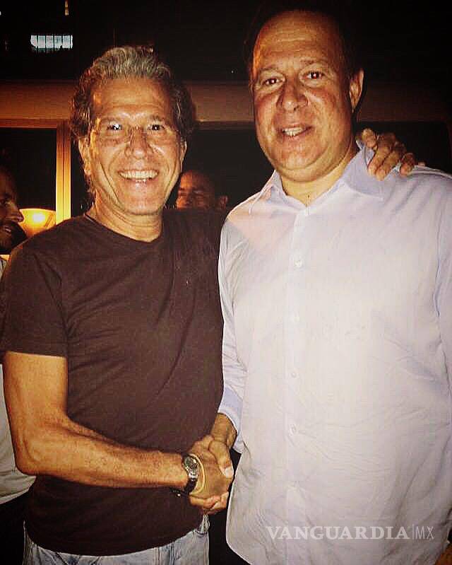 $!El ex presidente de Panamá, Juan Carlos Varela, con el autor.