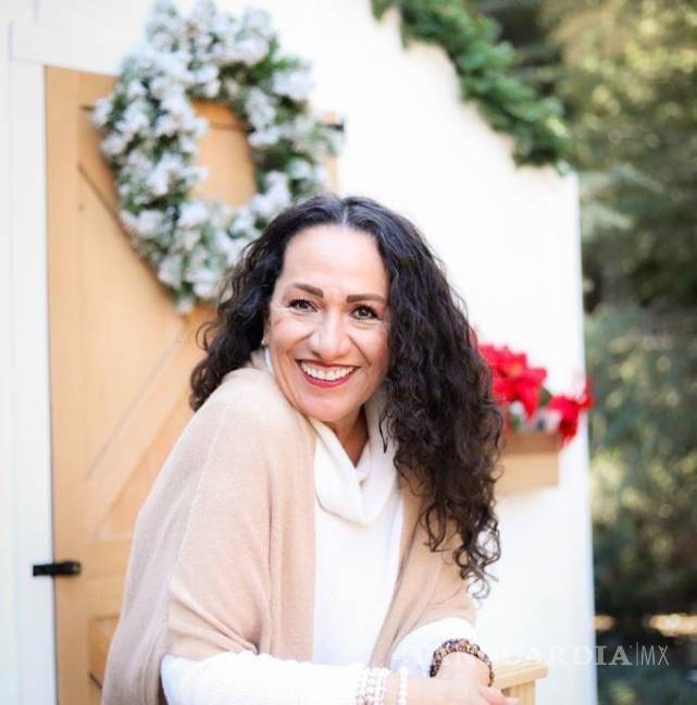 $!La ganadora de la categoría Cultural fue María Isabel Vallejo González y en su representación recibió el premio su hija Regina Isabel García Vallejo.