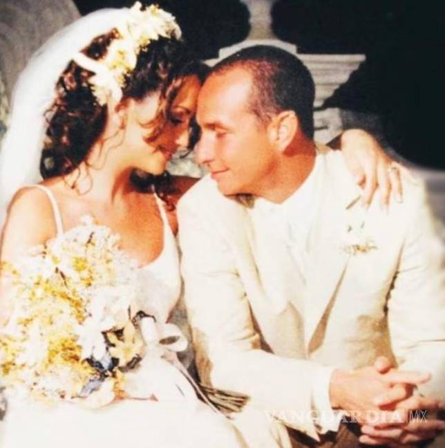 $!Erik Rubín y Andrea Legarreta se casaron en el año 2000 en Acapulco.