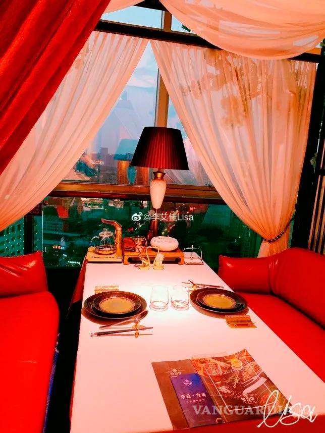 $!Famosa 'influencer' vivía entre moho y excremento, presumía lujos y riqueza