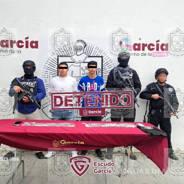 $!Ataque a lote de autos deja cuatro fallecidos y dos autos calcinados, en Nuevo León