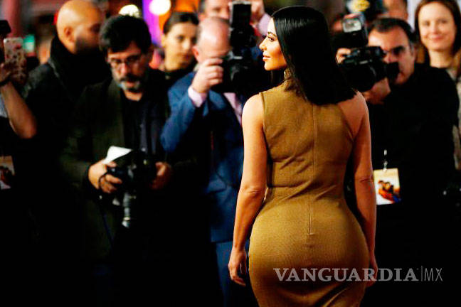 $!Kim Kardashian, una voluptuosa Cleopatra de curvas doradas
