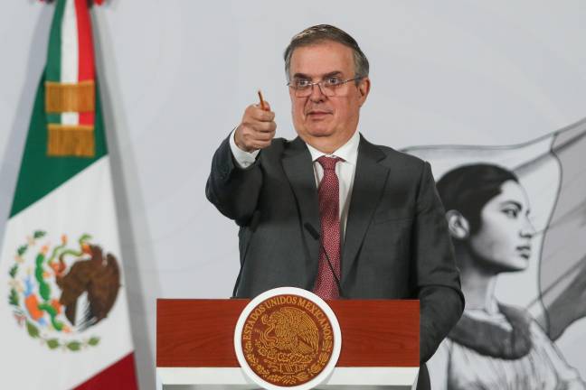 Marcelo Ebrard propuso fabricar más insumos estratégicos en Norteamérica para reducir el déficit comercial de EU y fortalecer el T-MEC.