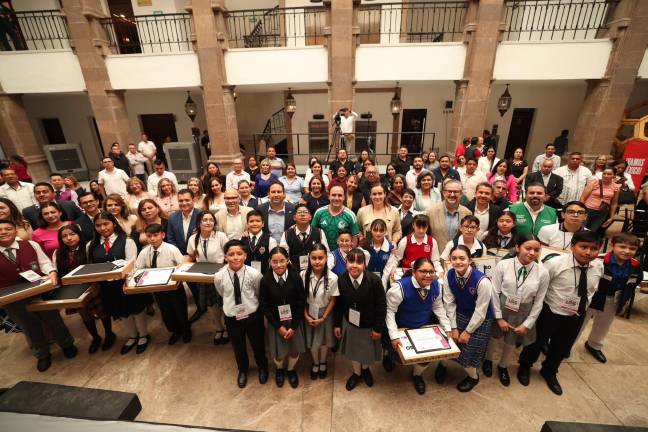 El Gobierno de Coahuila reafirmó su estrategia educativa “Impulso Educativo” para fortalecer el desarrollo académico en la entidad.