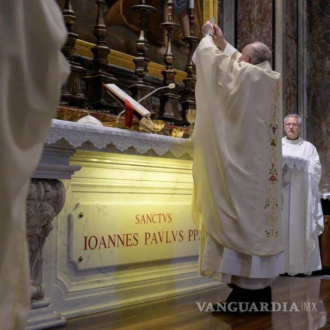 $!Así celebran el centenario del nacimiento de Juan Pablo II en tiempos del coronavirus (fotos)