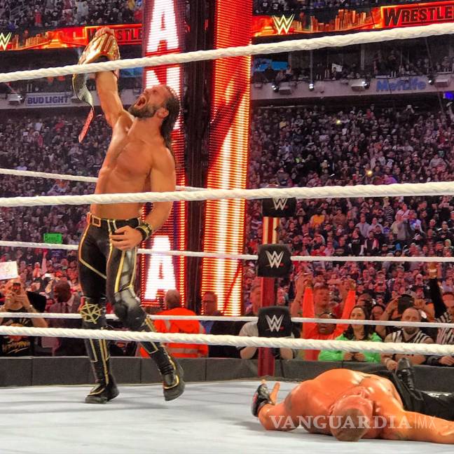 $!Seth Rollins acaba con el reinado de la 'Bestia Encarnada' Brock Lesnar en Wrestlemania