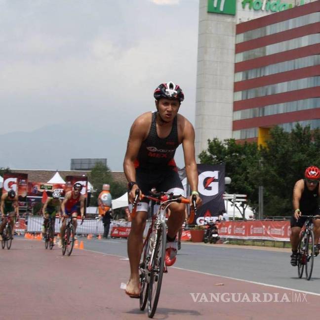 $!Arturo Esquivel se llevó el Oasis del Desierto