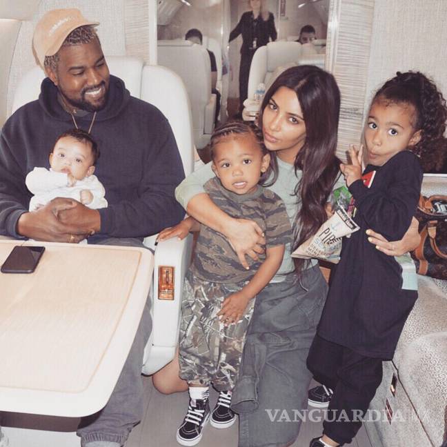 $!Kim Kardashian espera su cuarto hijo con el rapero Kanye West