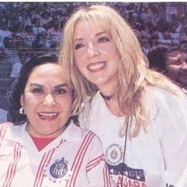 $!Carmen Salinas y Edith González compartían afición por las Chivas de Guadalajara