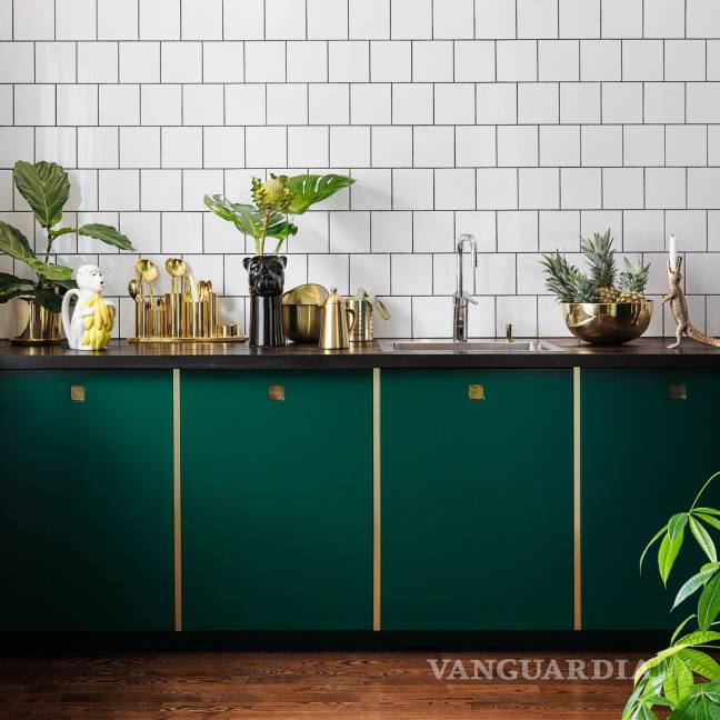 $!¡Adiós al blanco! Estos son los colores en tendencia para tu cocina