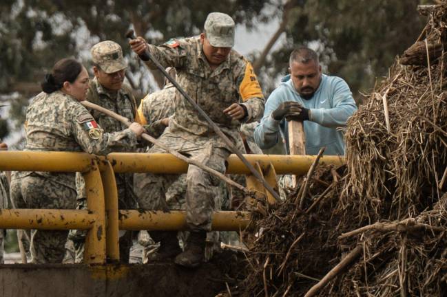 Continuó la búsqueda de personas desaparecidas en Maneadero, Ensenada, tras las lluvias provocadas por la tormenta Rachel.
