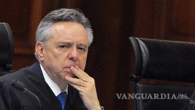 Medina Mora renunció por denuncias ante la FGR: AMLO