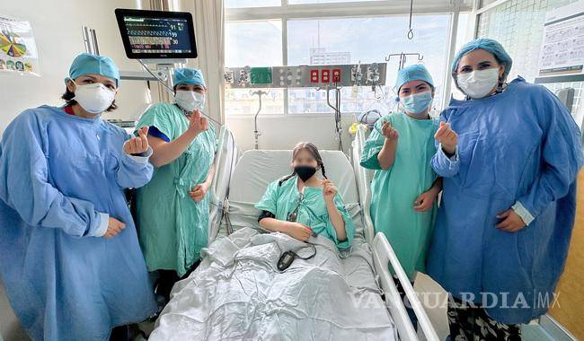 $!Ariadna, de 16 años, fue dada de alta tras recuperarse exitosamente de la cirugía.