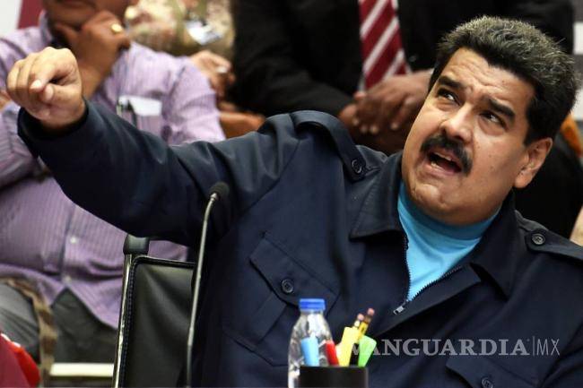 “Si Venezuela fuera sumida en el caos y la violencia” el chavismo se iría “a las armas”: Nicolás Maduro