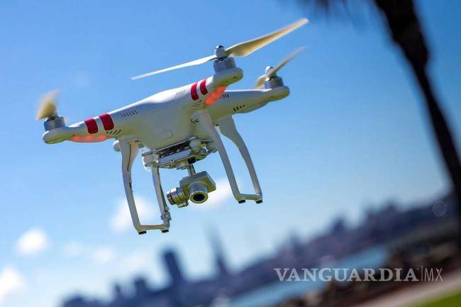 $!A partir de diciembre en México habrán normas más estrictas para volar drones