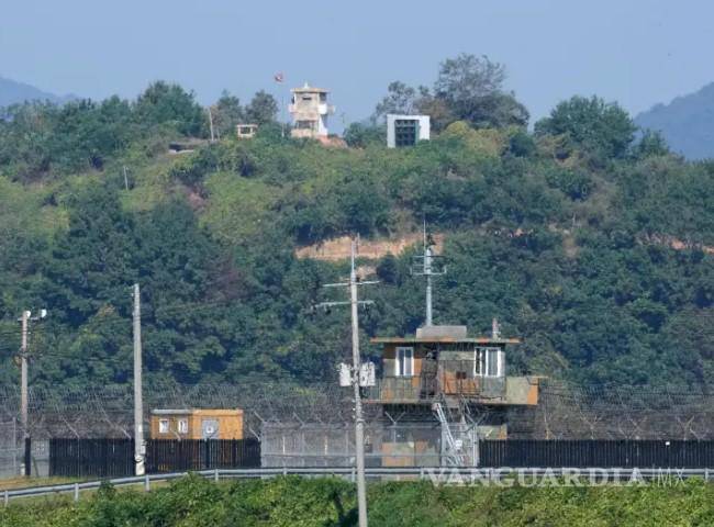 $!En la parte superior se observa un puesto de guardia militar norcoreano y, en la parte inferior, un puesto surcoreano cerca de la frontera con Corea del Norte en Paju, Corea del Sur, el 29 de septiembre de 2026.