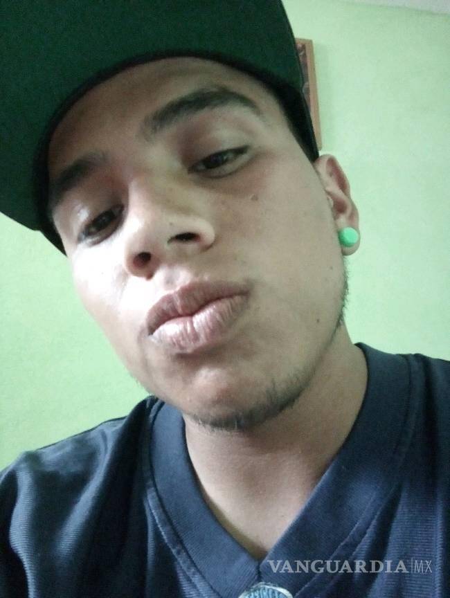 $!Después de 16 horas encuentran en la playa de Mazatlán el cuerpo del saltillense que fue arrastrado por la corriente