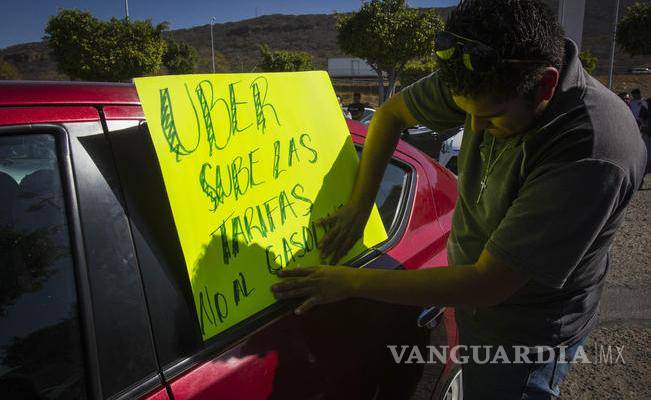 $!Rumores de saqueos provocan caos en mercado de Querétaro